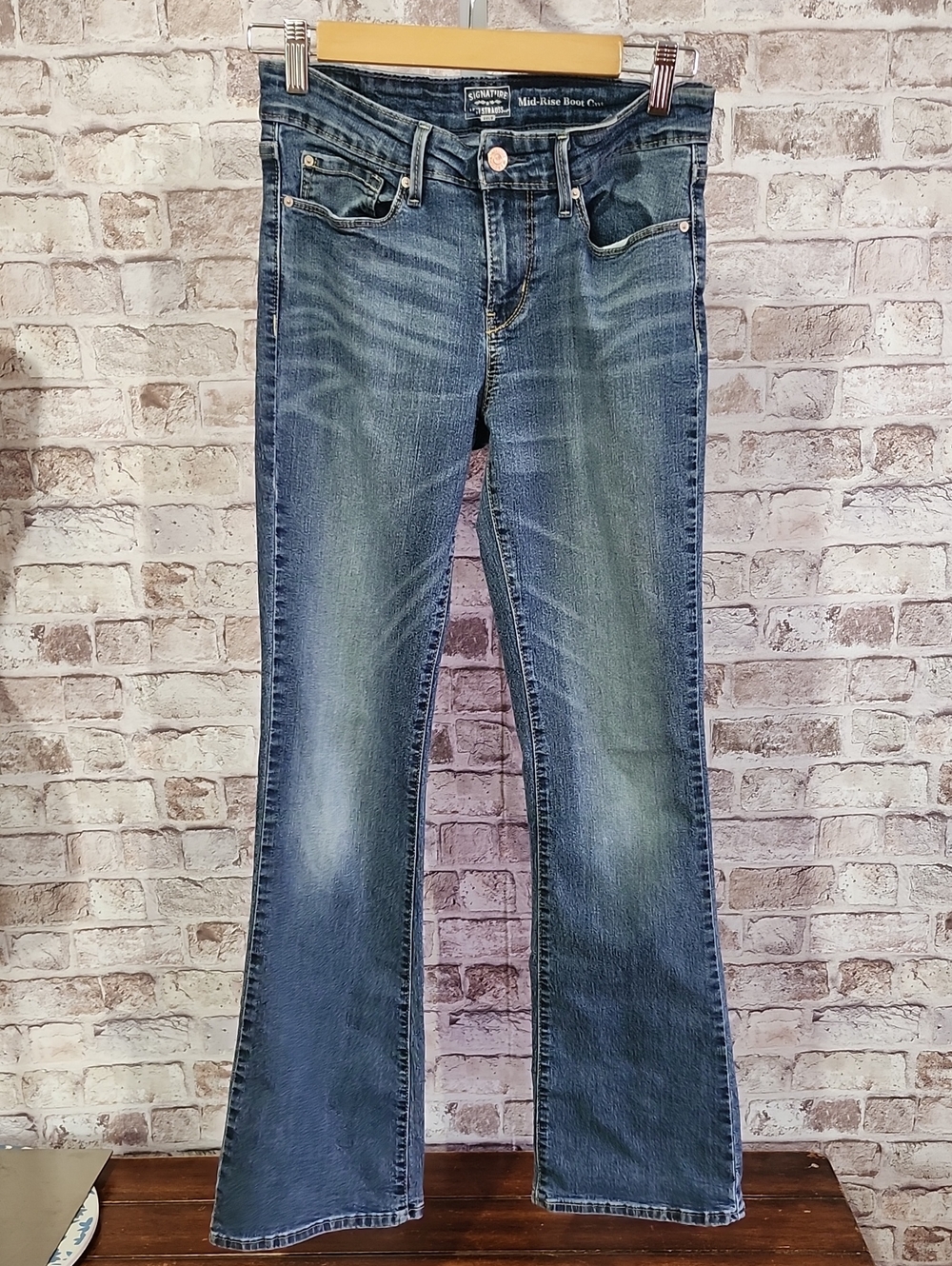 Signature by Levi Strauss Women's Bootcut Jeans in Medium Blue Fade